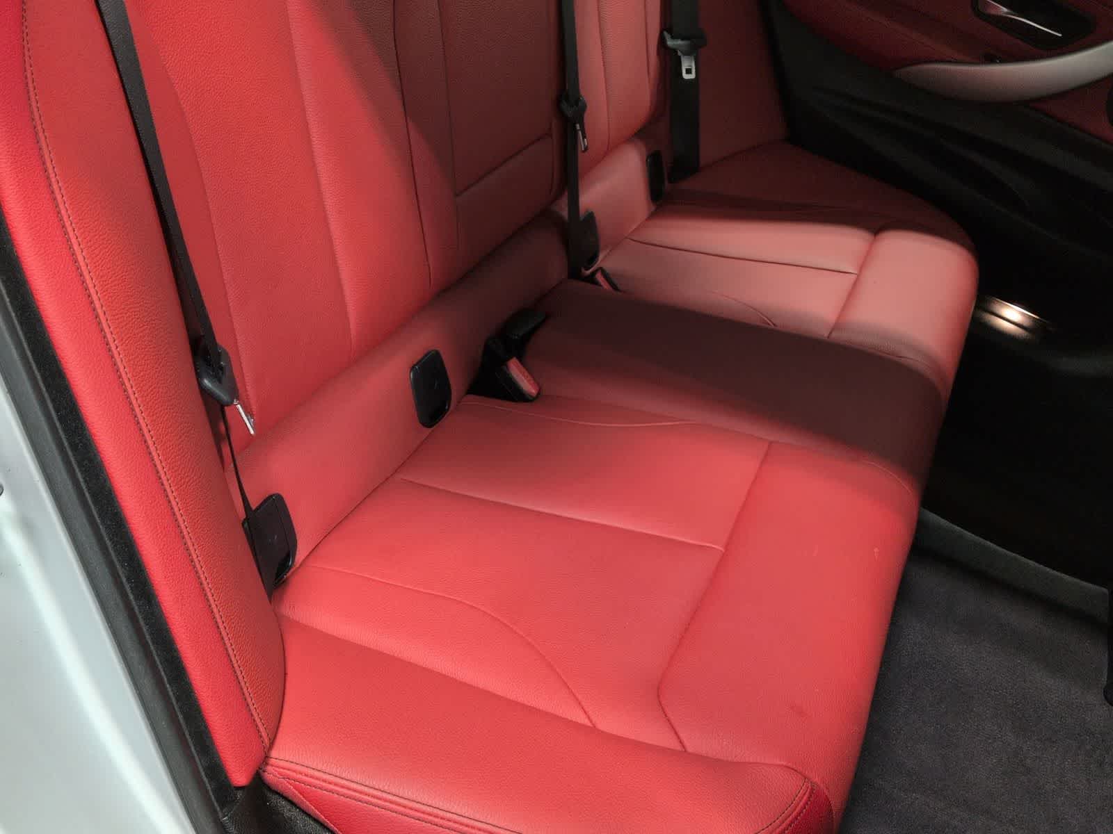 Thumbnail: 2016 BMW 3 Series - 22