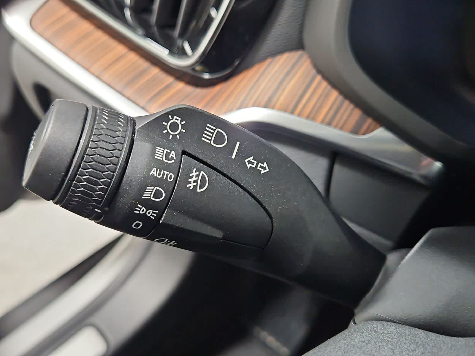 Thumbnail: 2025 Volvo S60 - 27