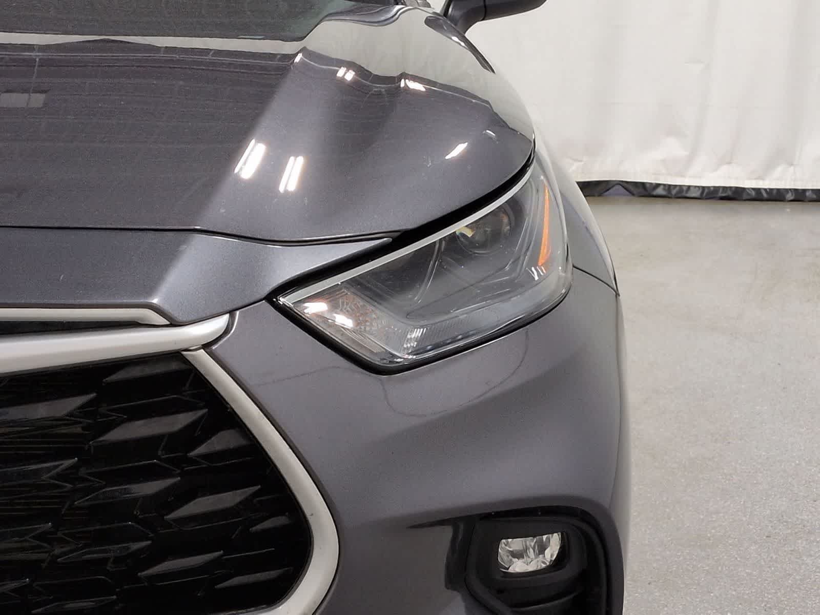 Thumbnail: 2022 Toyota Highlander - 11