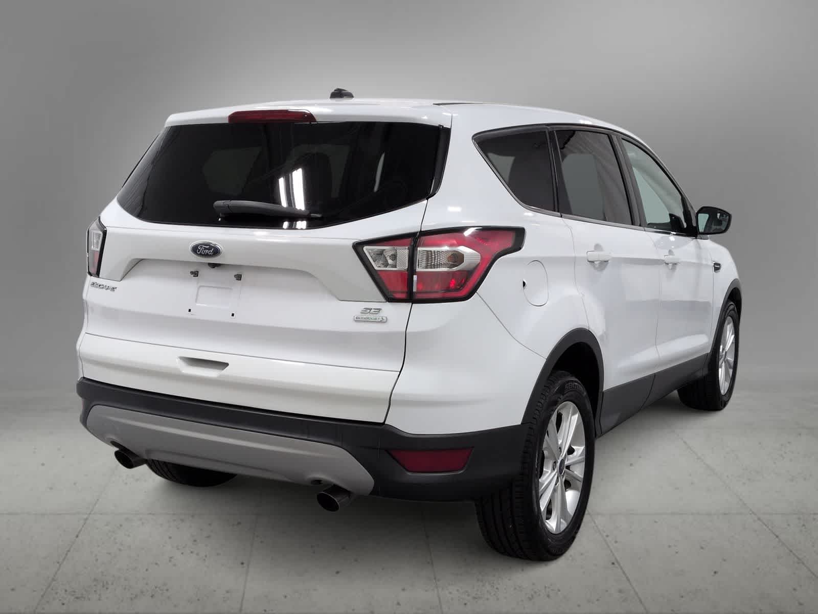 Thumbnail: 2017 Ford Escape - 8