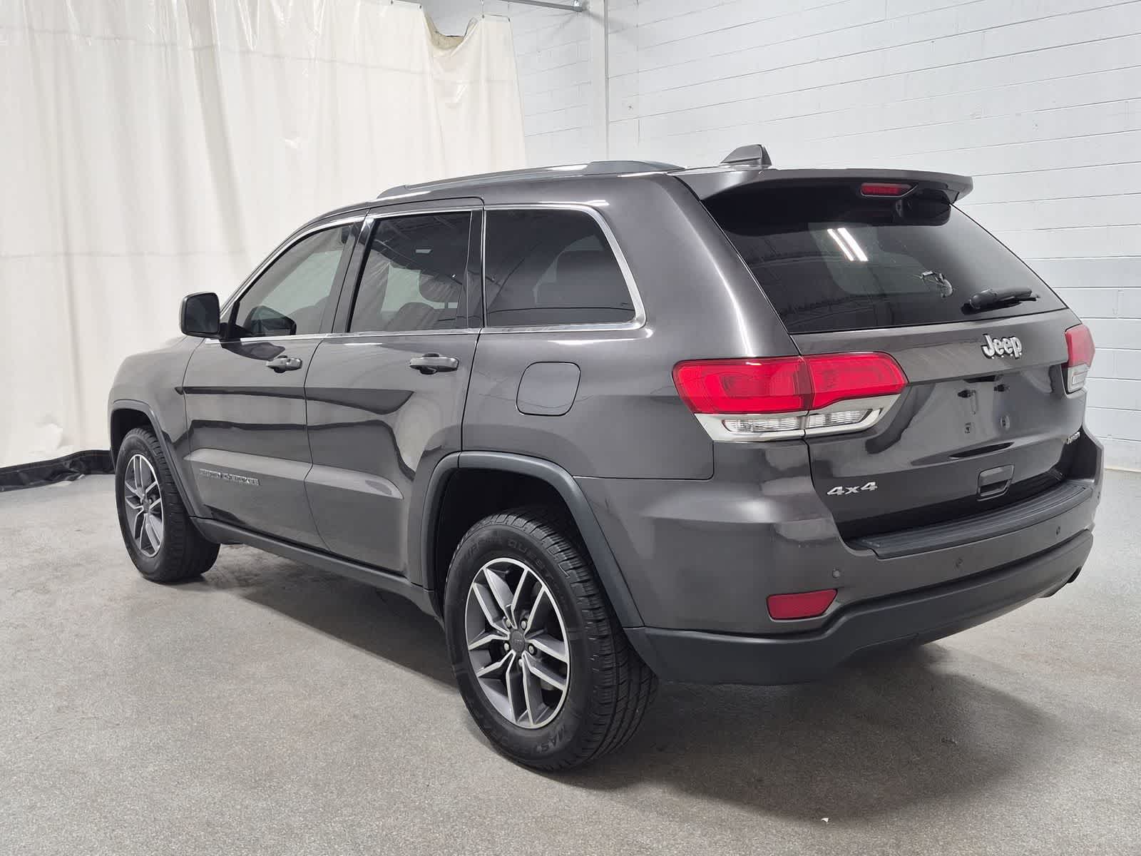Thumbnail: 2019 Jeep Grand Cherokee - 11