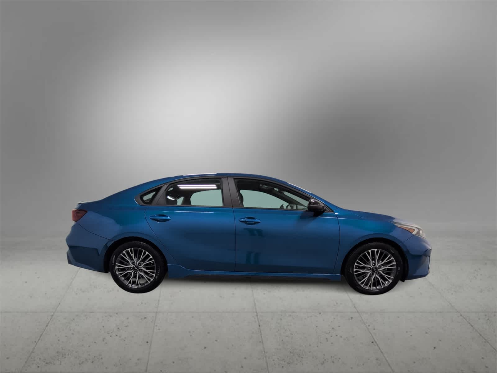 Thumbnail: 2023 Kia Forte - 9