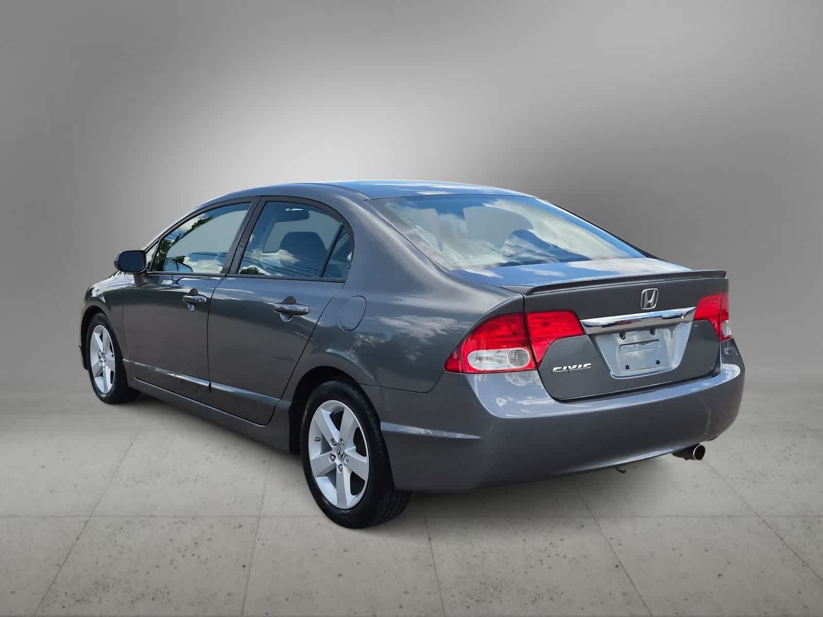 Thumbnail: 2011 Honda Civic - 6