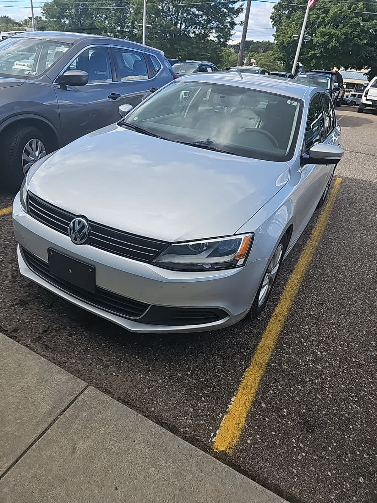 Thumbnail: 2014 Volkswagen Jetta - 3