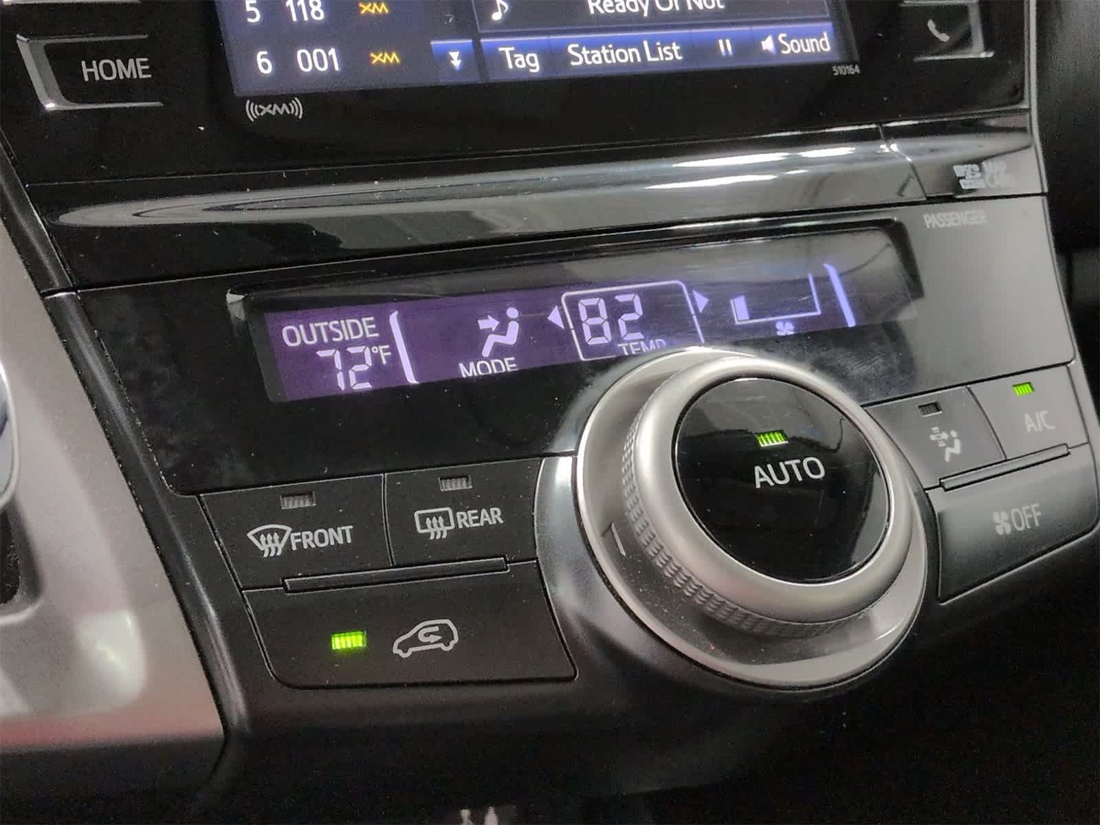 Thumbnail: 2017 Toyota Prius v - 29
