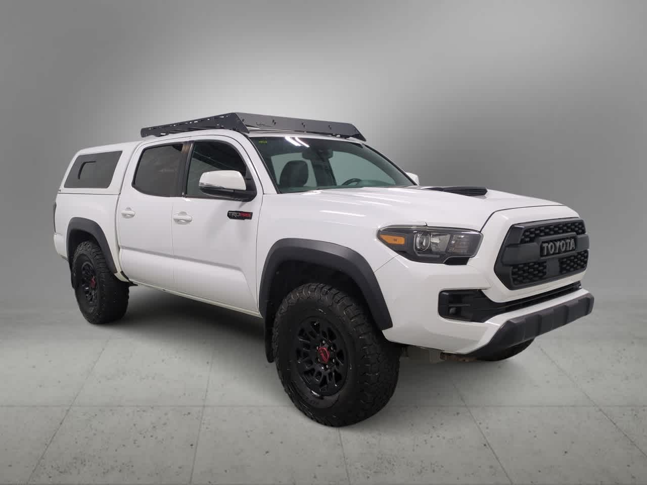 2018 Toyota Tacoma TRD Pro photo 2