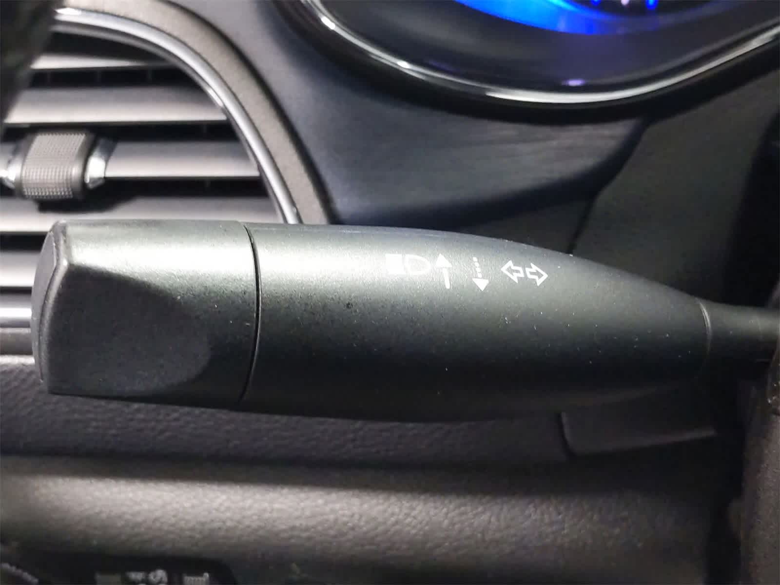 Thumbnail: 2015 Chrysler 200 - 28