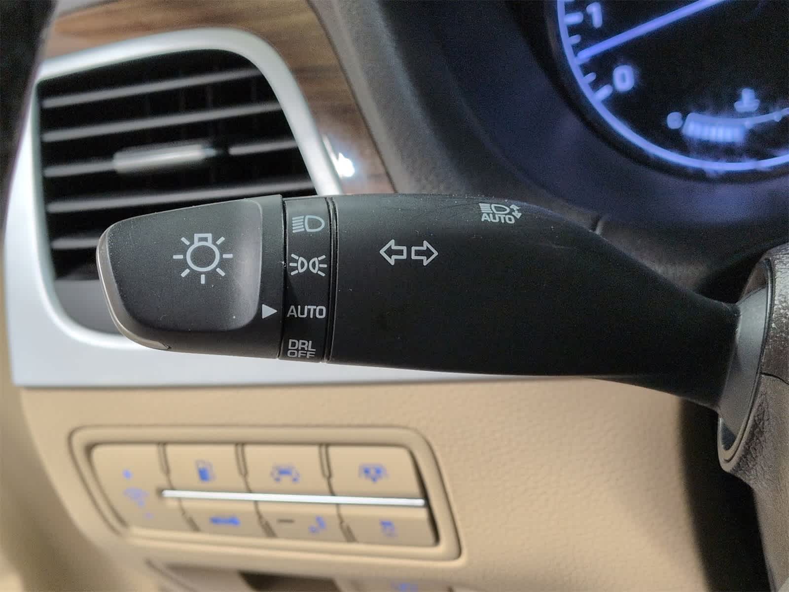 Thumbnail: 2015 Hyundai Genesis - 29