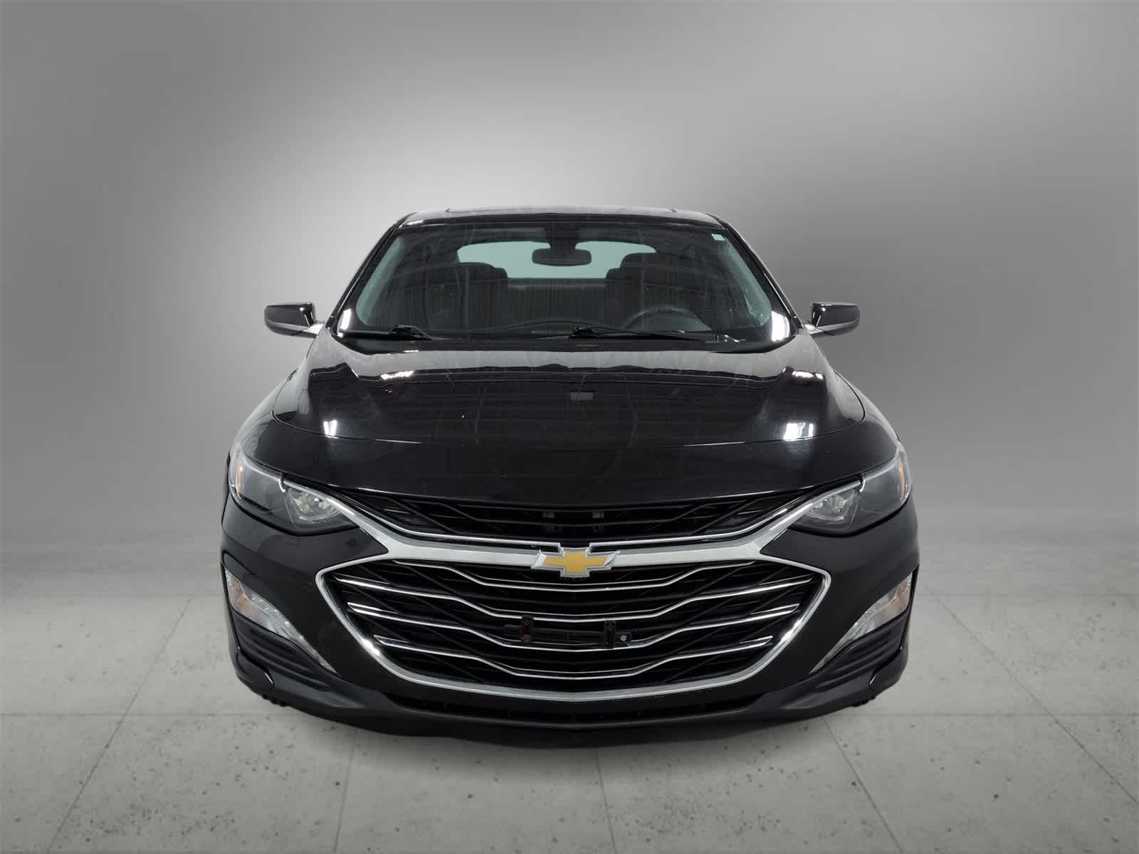 Thumbnail: 2020 Chevrolet Malibu - 3