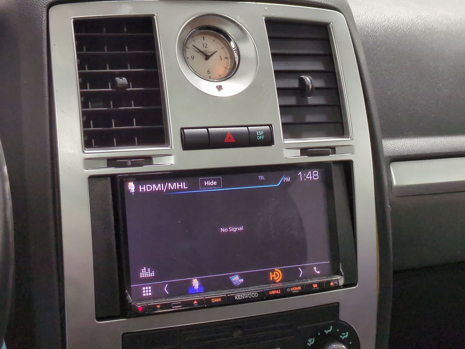 Thumbnail: 2010 Chrysler 300 - 29