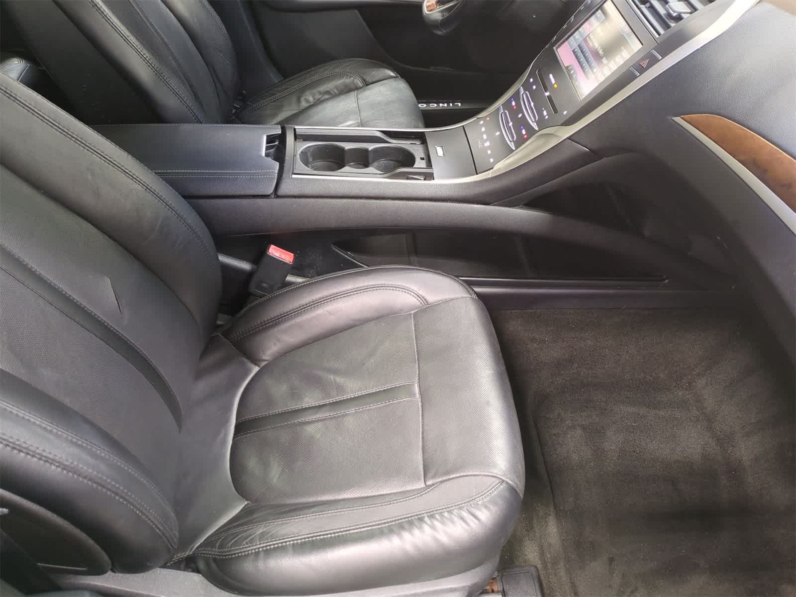 Thumbnail: 2016 Lincoln MKZ - 24