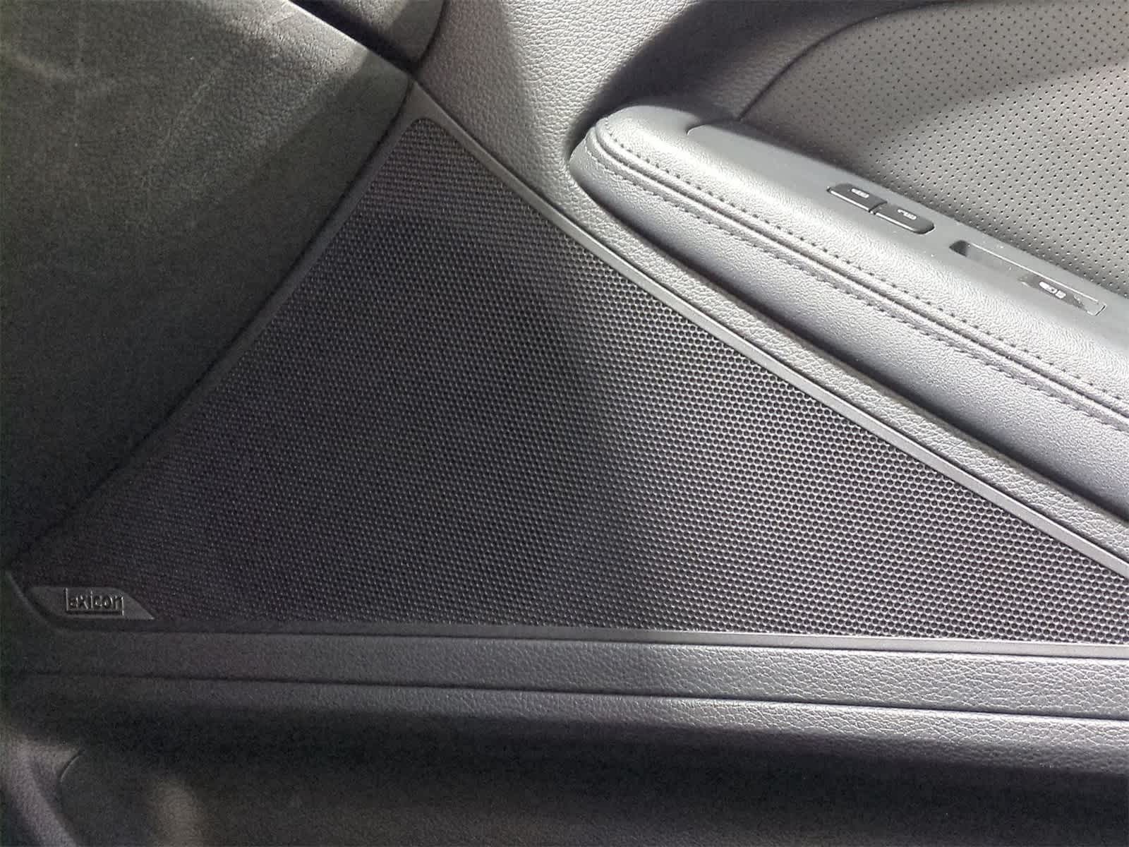 Thumbnail: 2015 Hyundai Genesis - 30