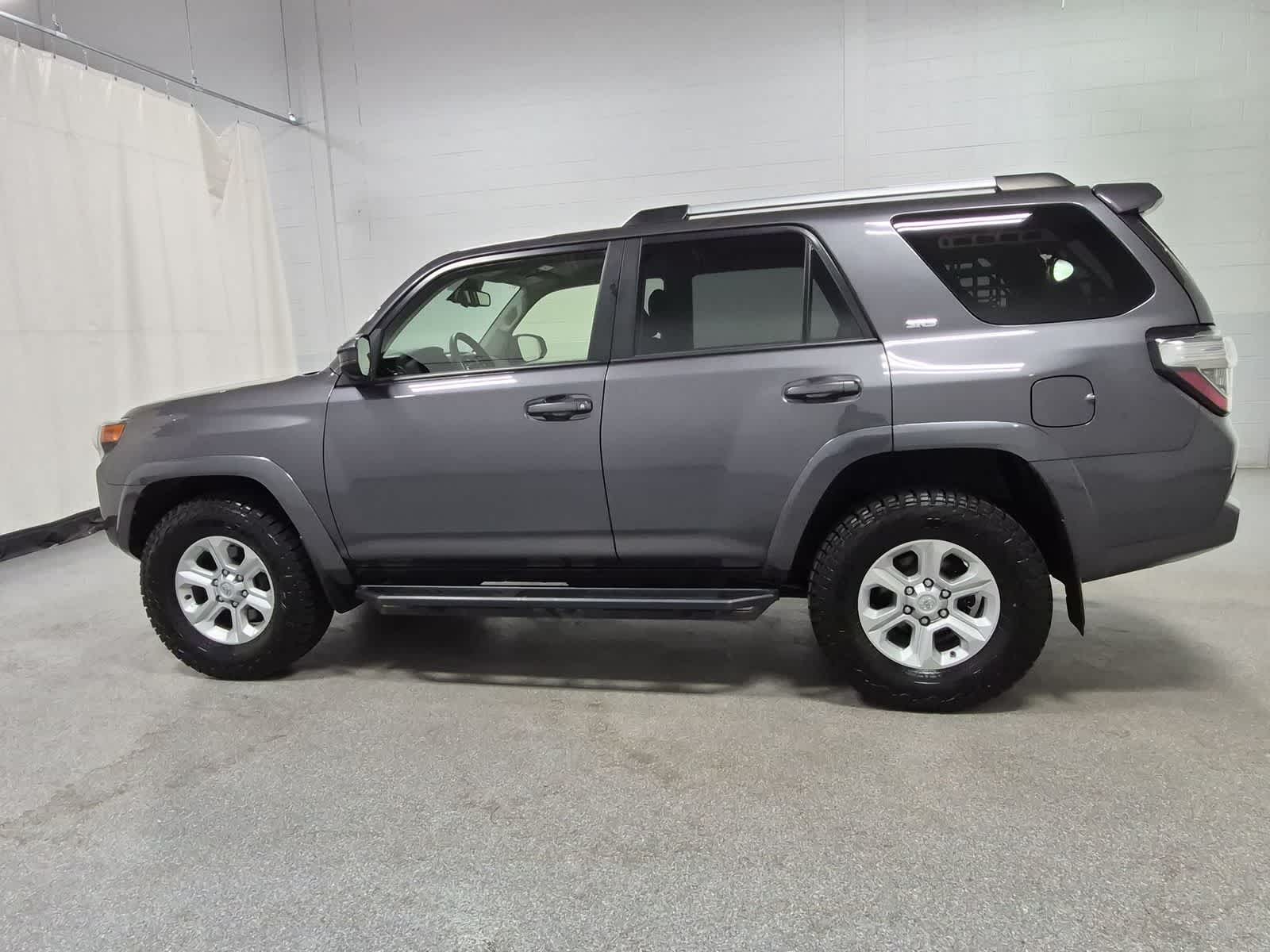 Thumbnail: 2022 Toyota 4Runner - 11