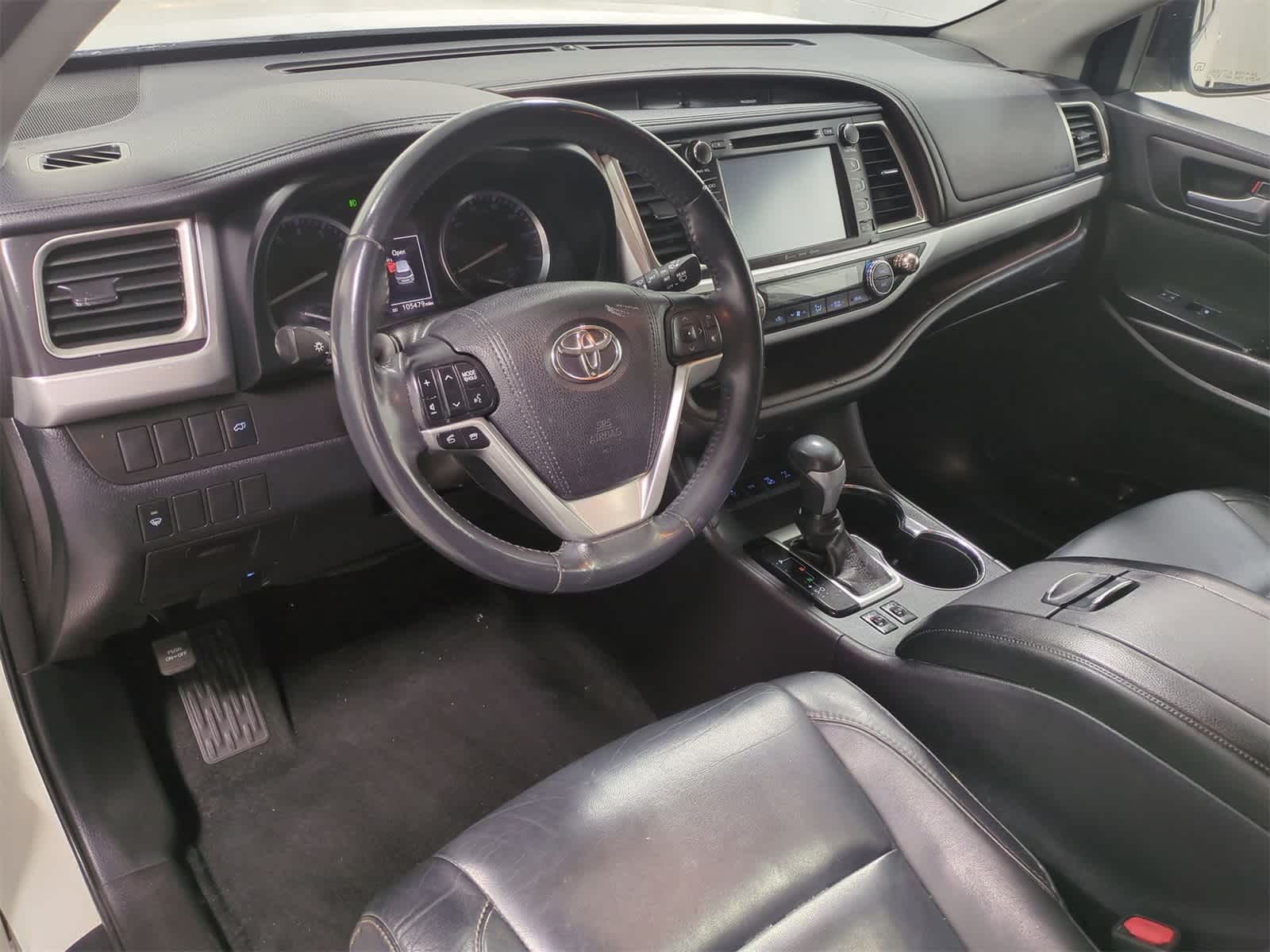 Thumbnail: 2016 Toyota Highlander - 10