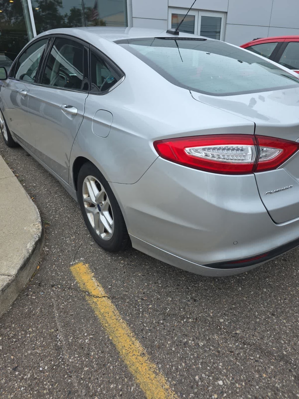 Used 2016 Ford Fusion SE Sedan