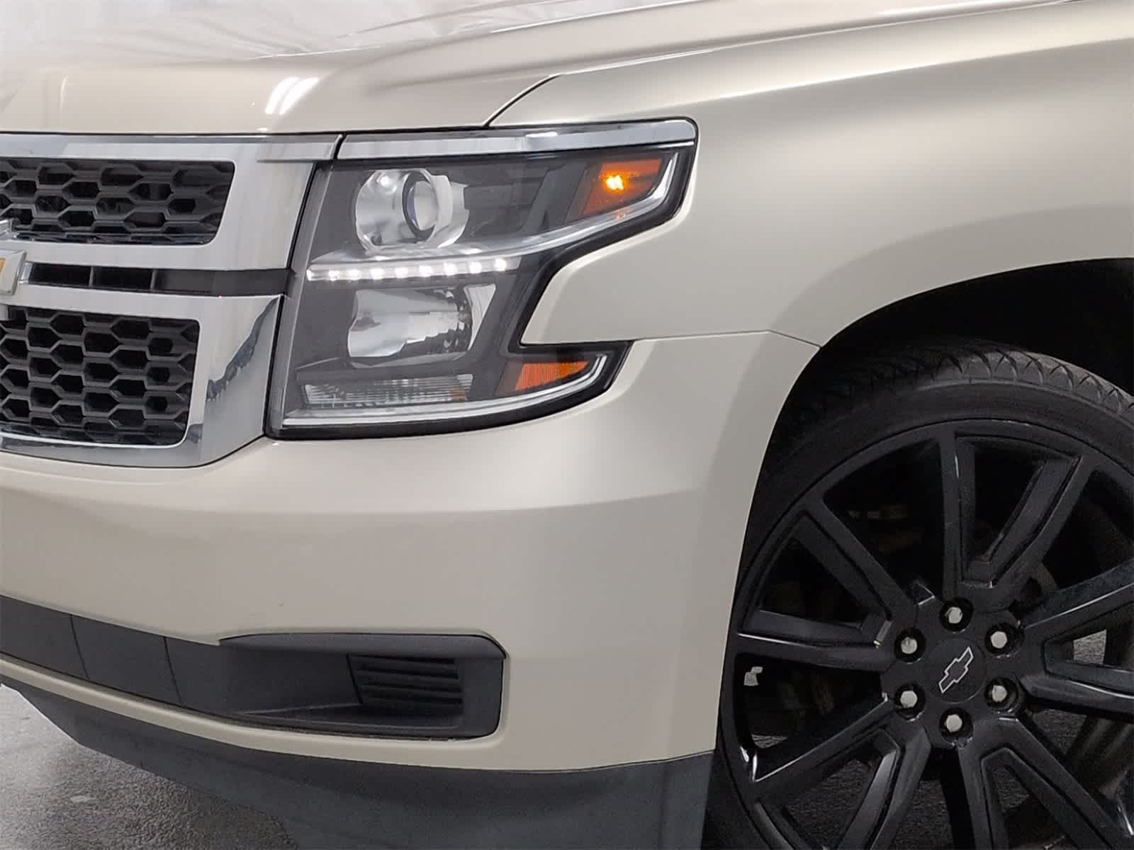 Thumbnail: 2015 Chevrolet Suburban - 11