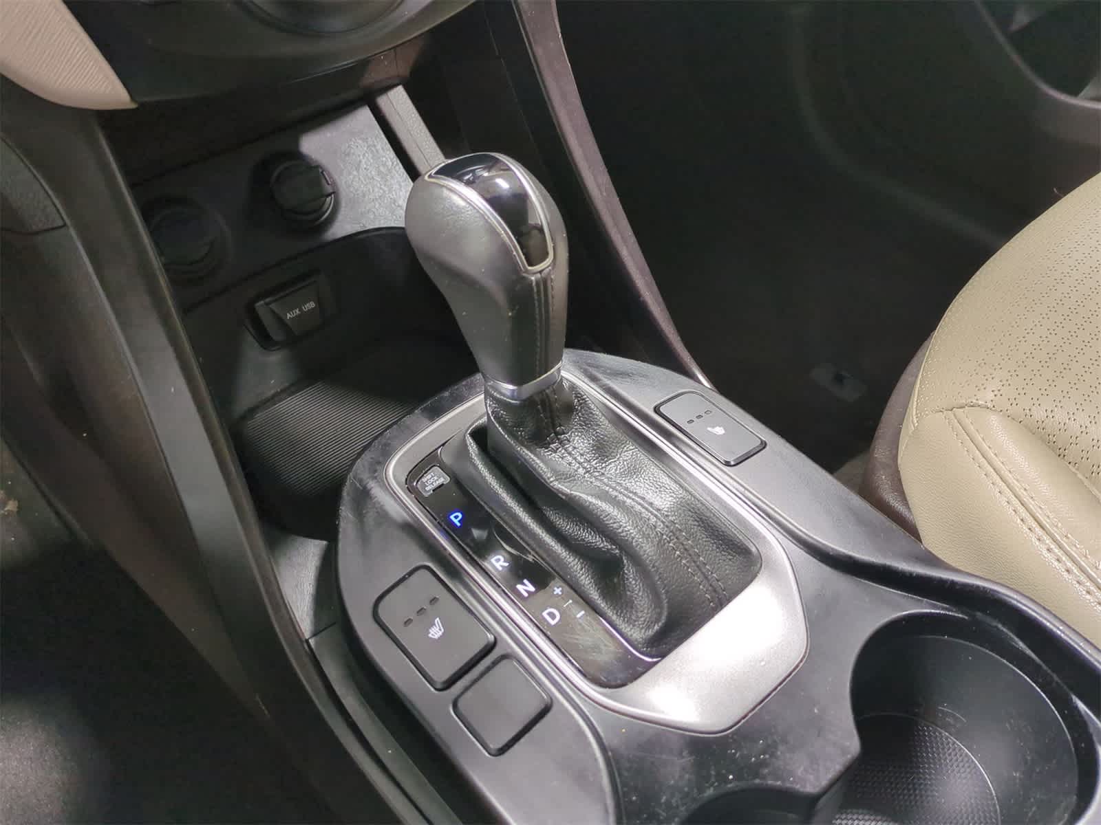 Thumbnail: 2013 Hyundai Santa Fe - 30