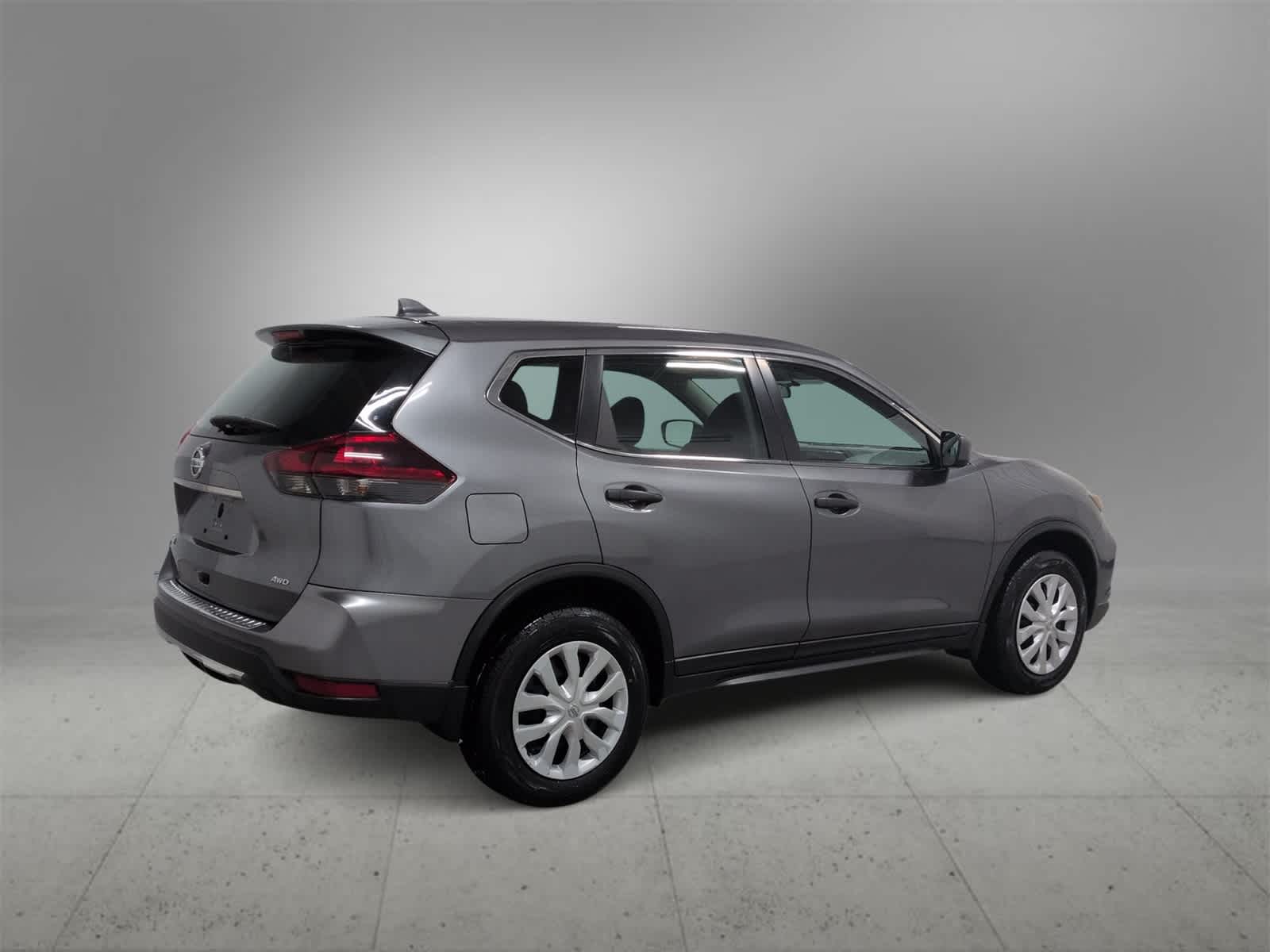 Thumbnail: 2018 Nissan Rogue - 8