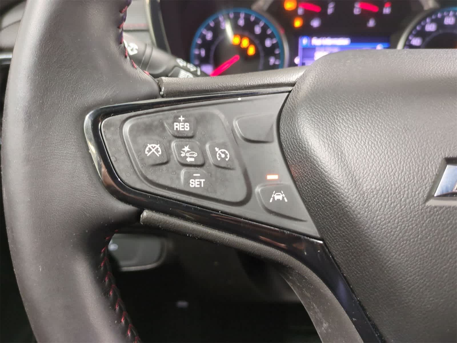Thumbnail: 2022 Chevrolet Equinox - 24