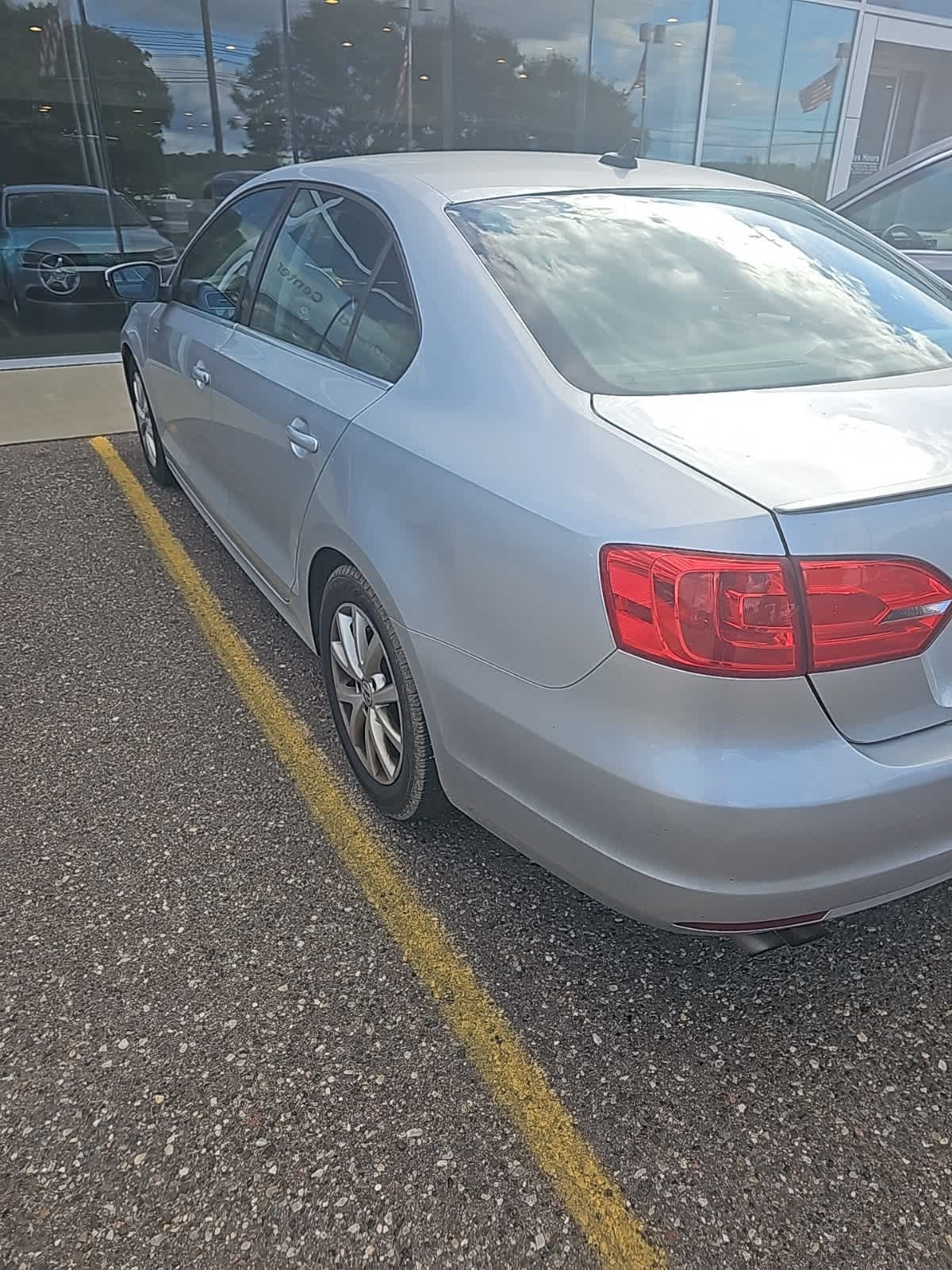 Thumbnail: 2014 Volkswagen Jetta - 4