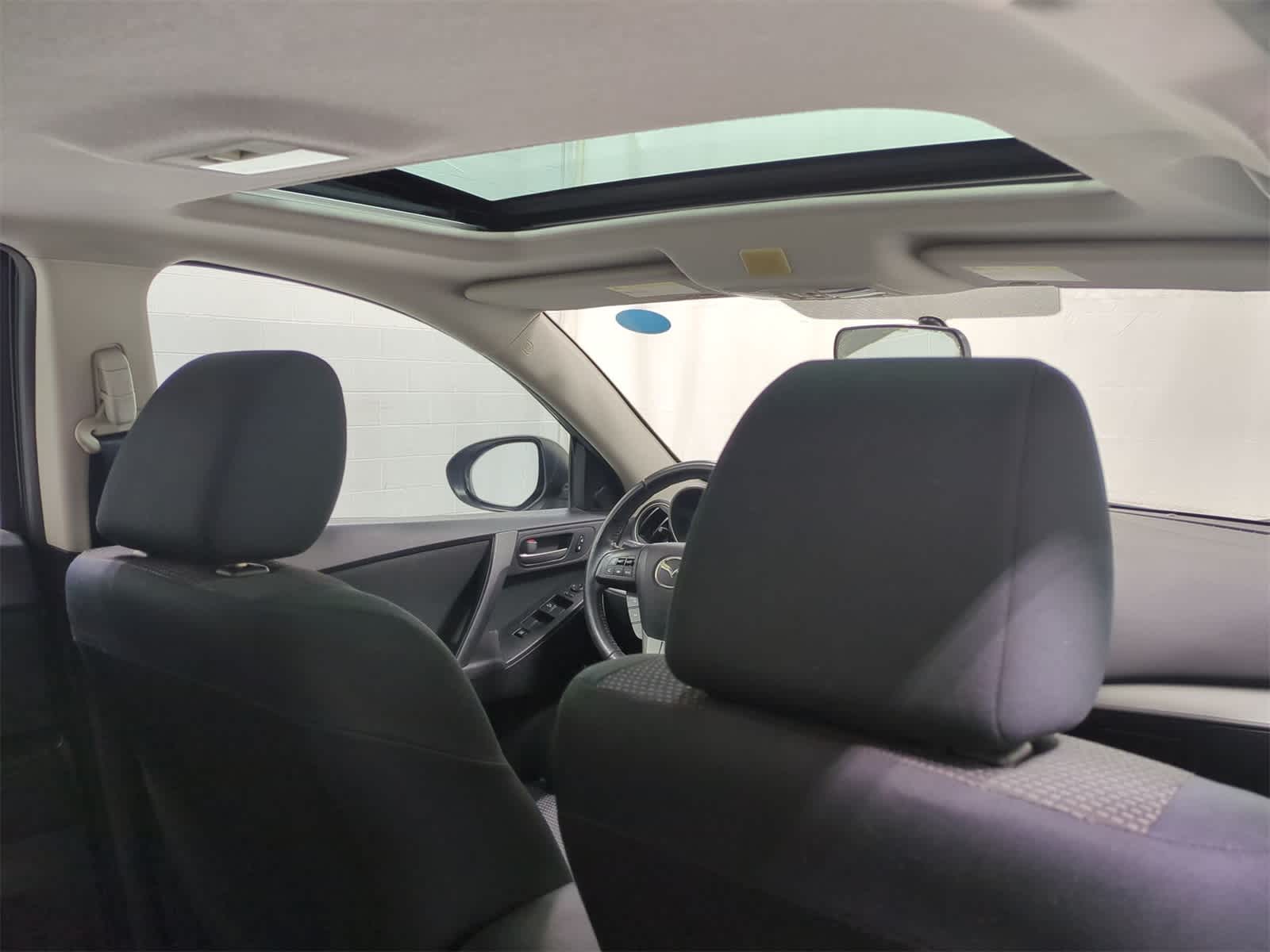 Thumbnail: 2012 Mazda Mazda3 - 23