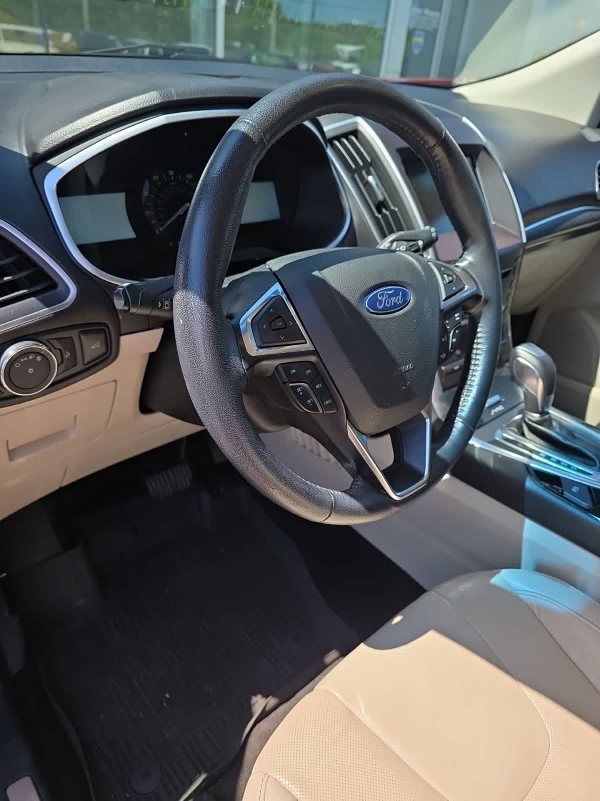 Thumbnail: 2017 Ford Edge - 7