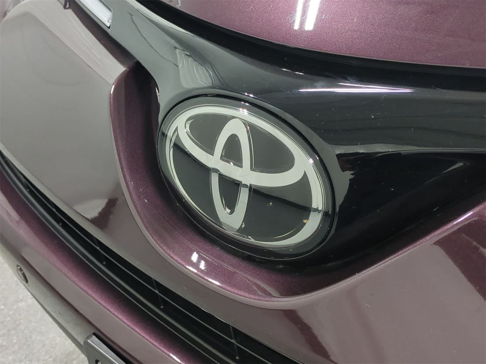 Thumbnail: 2017 Toyota RAV4 - 12