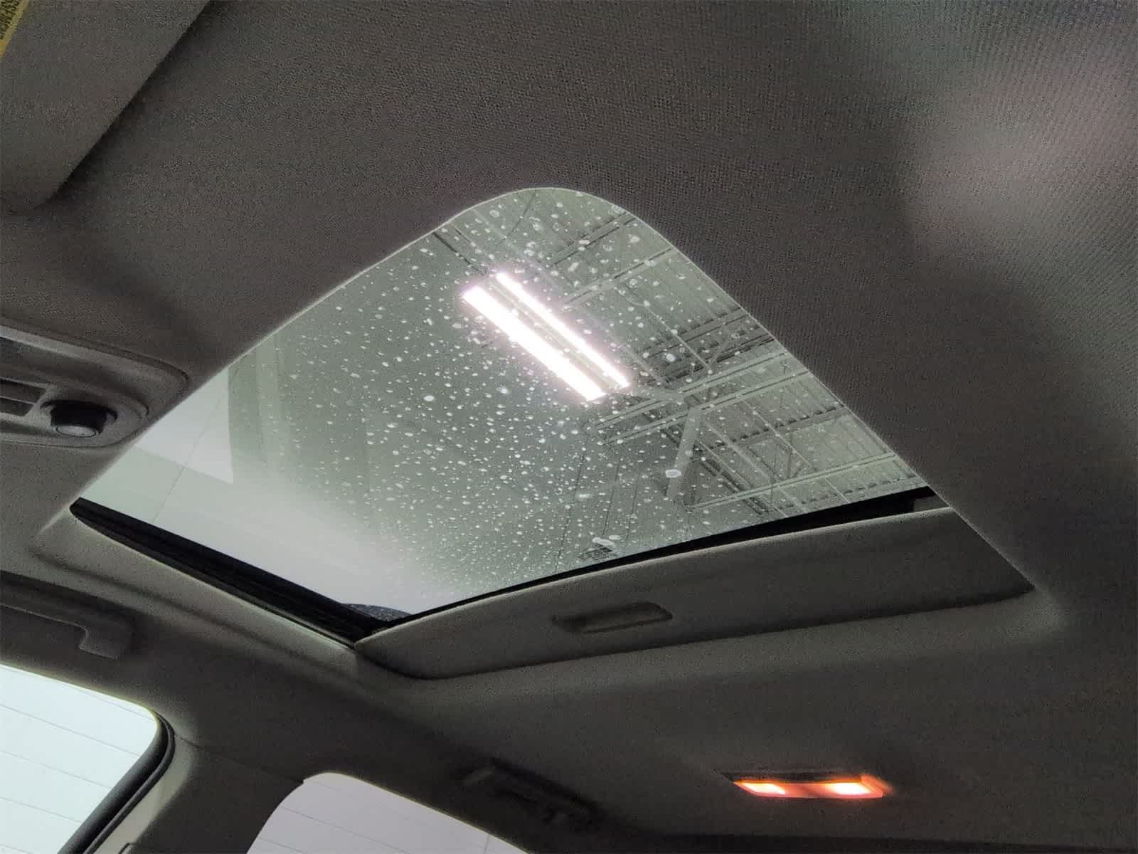 Thumbnail: 2011 Chevrolet Equinox - 19