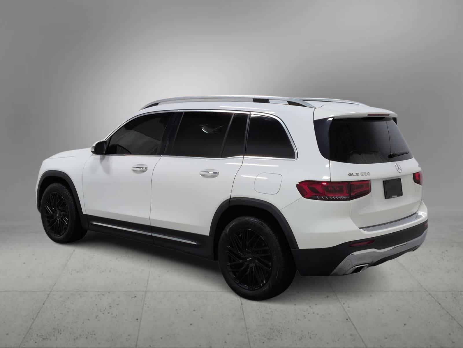 Thumbnail: 2022 Mercedes-Benz GLB - 6