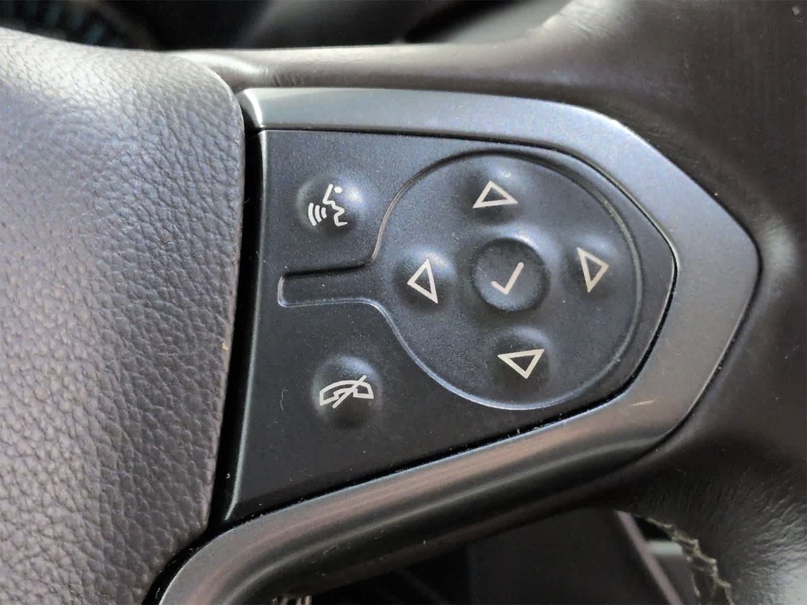 Thumbnail: 2015 Chevrolet Suburban - 24