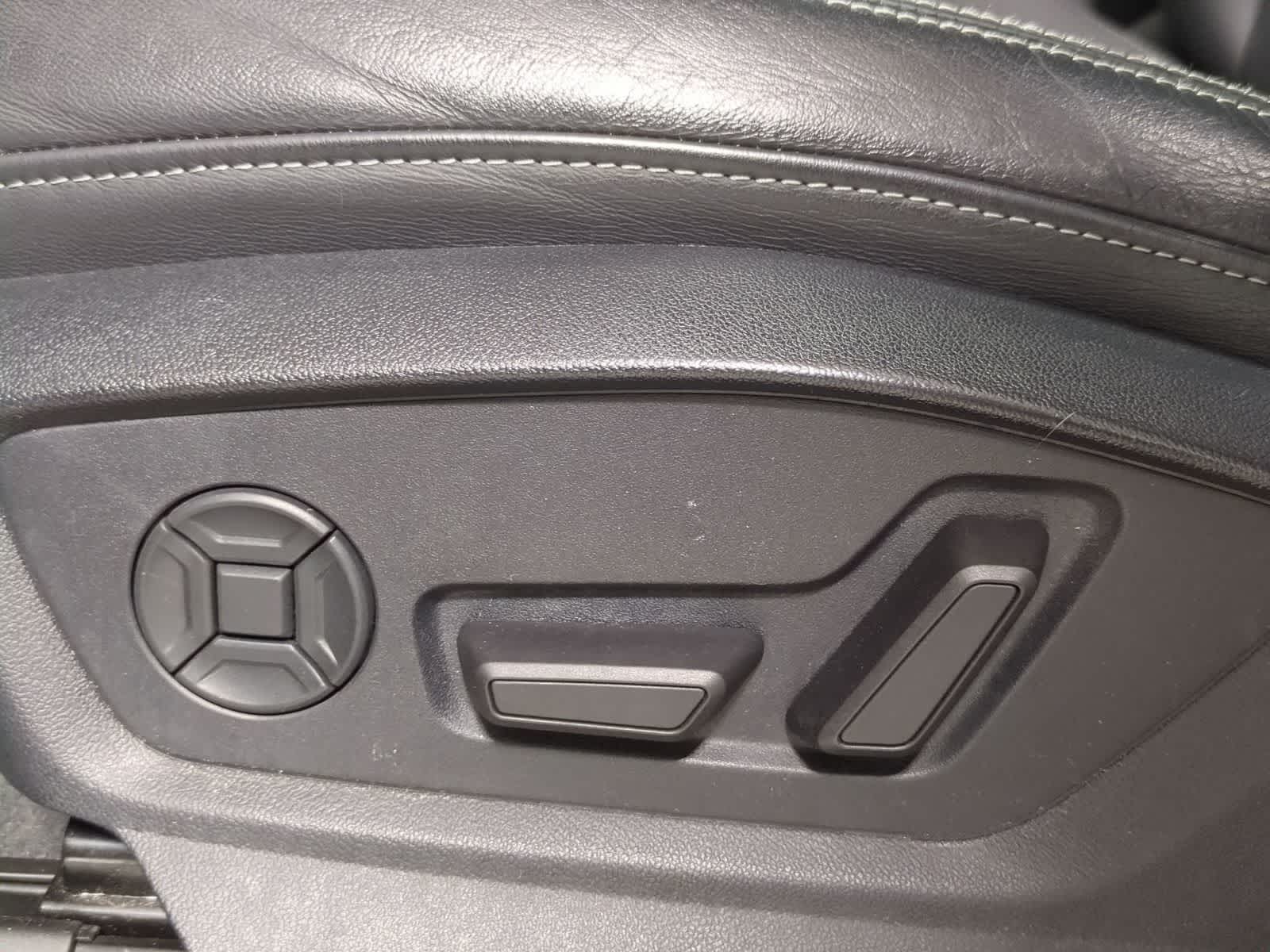 Thumbnail: 2019 Audi Q8 - 17