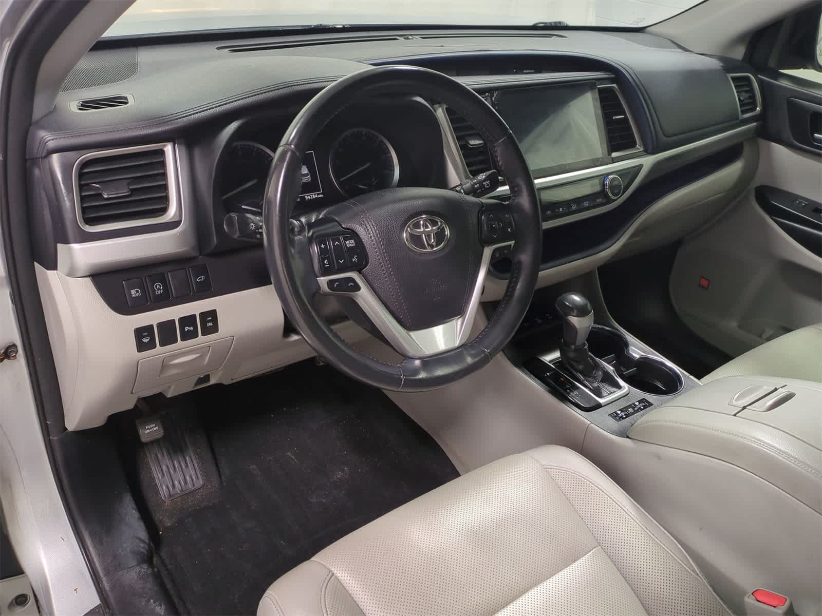 2018 Toyota Highlander Limited 10