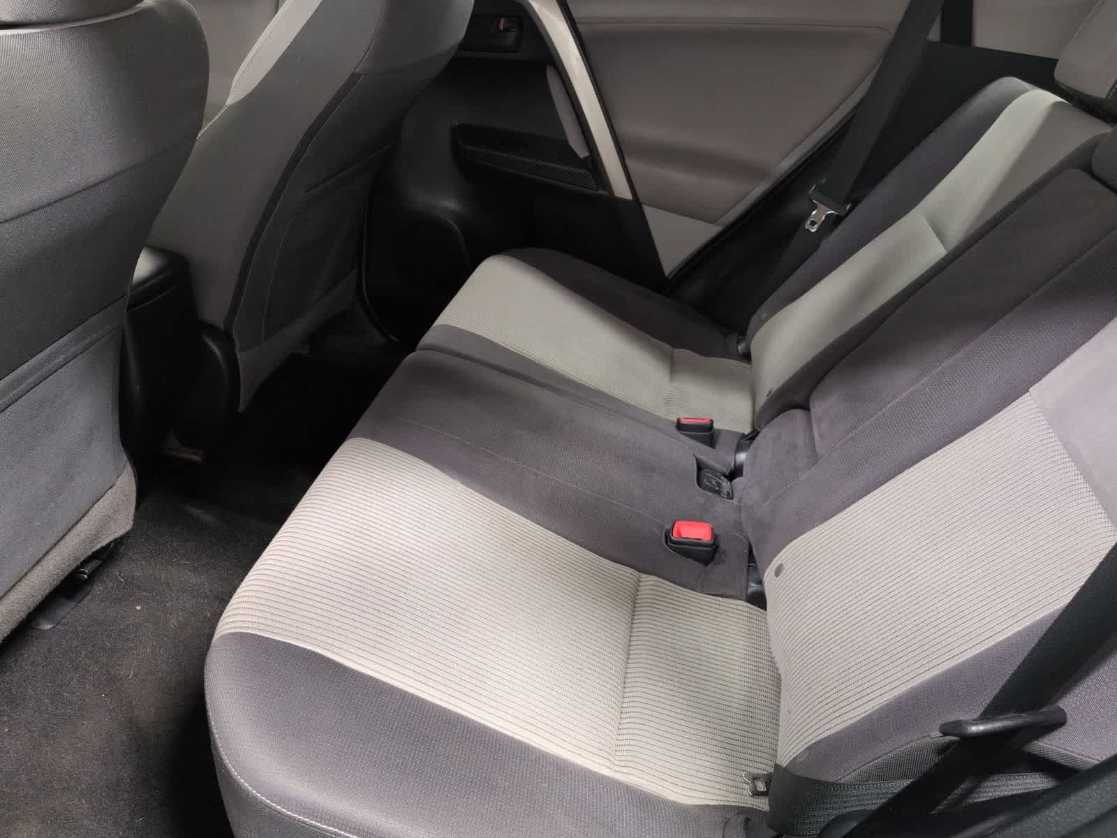 Thumbnail: 2013 Toyota RAV4 - 21