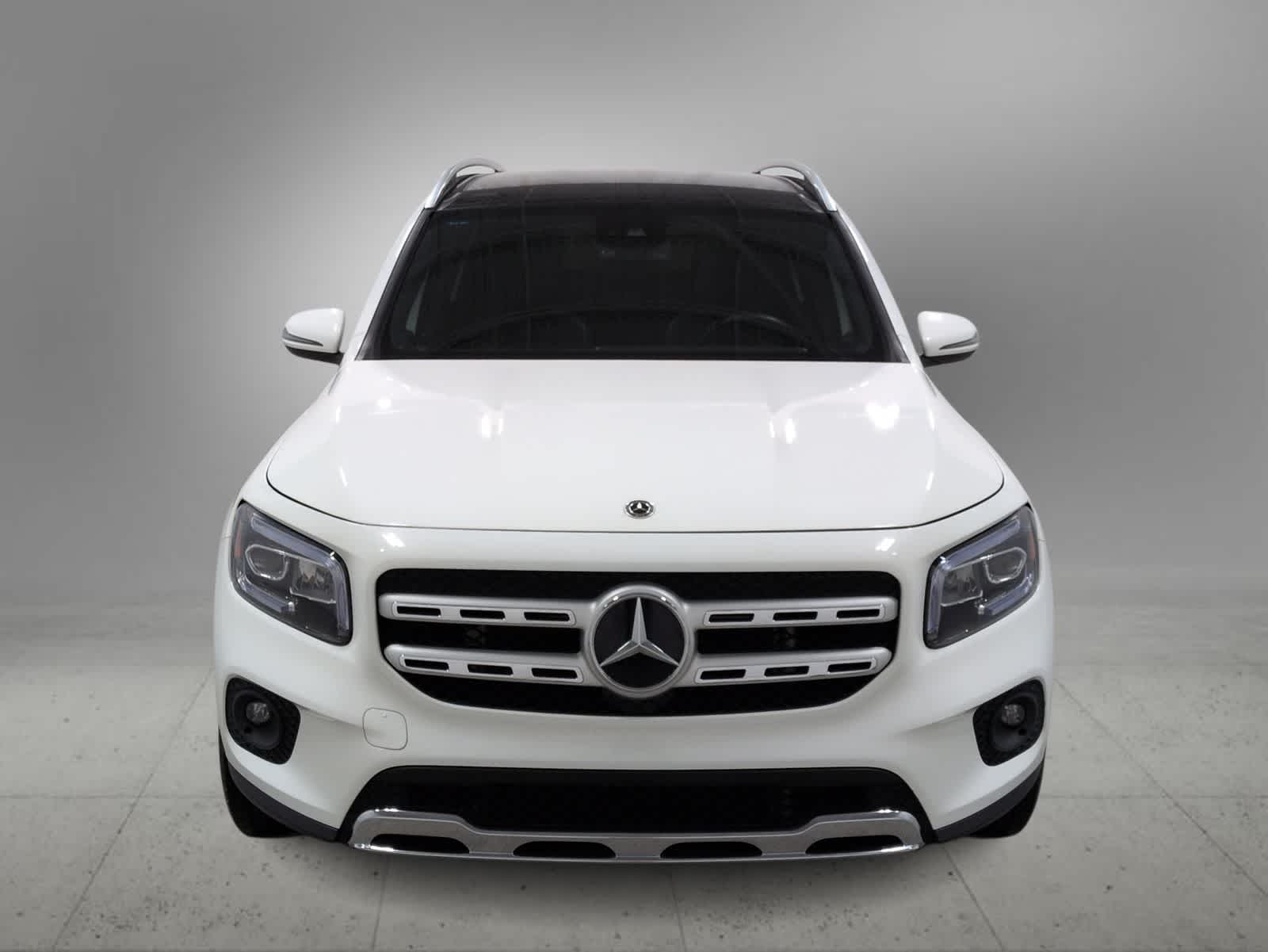 Thumbnail: 2022 Mercedes-Benz GLB - 3