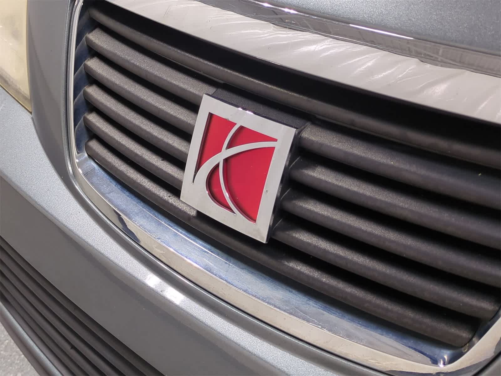 Thumbnail: 2006 Saturn VUE - 12