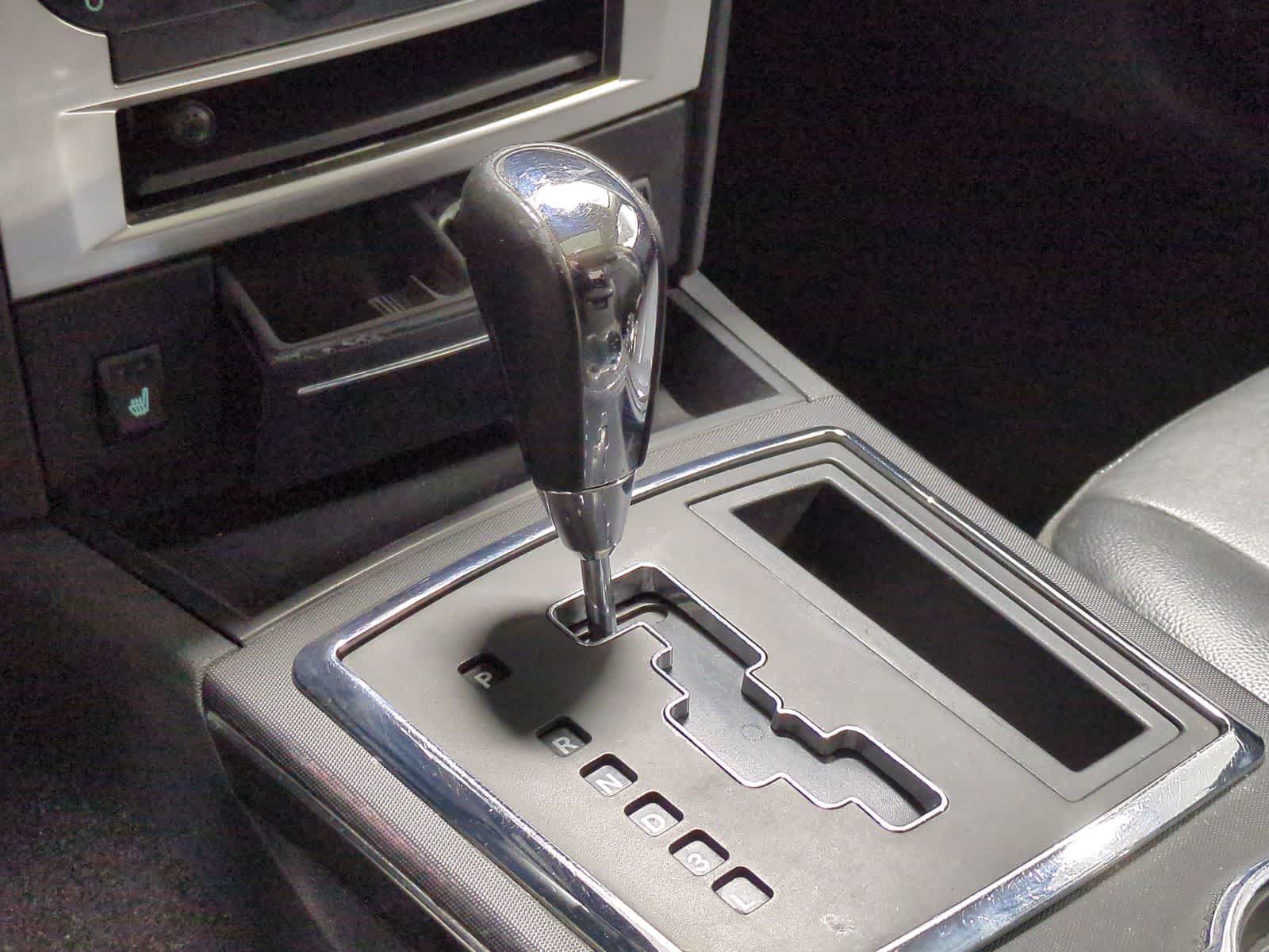 Thumbnail: 2010 Chrysler 300 - 30