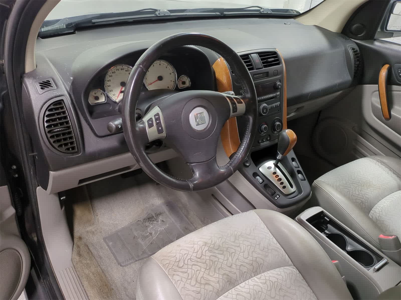 Thumbnail: 2006 Saturn VUE - 10