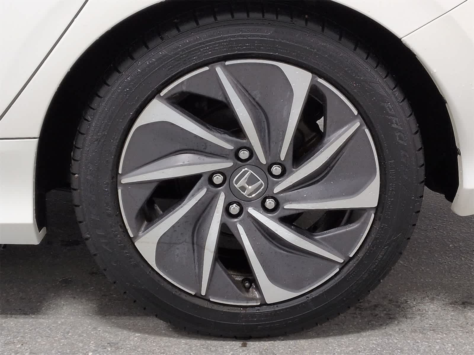 Thumbnail: 2019 Honda Insight - 14