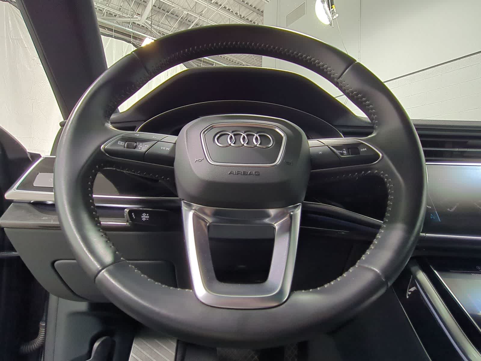 Thumbnail: 2019 Audi Q8 - 24