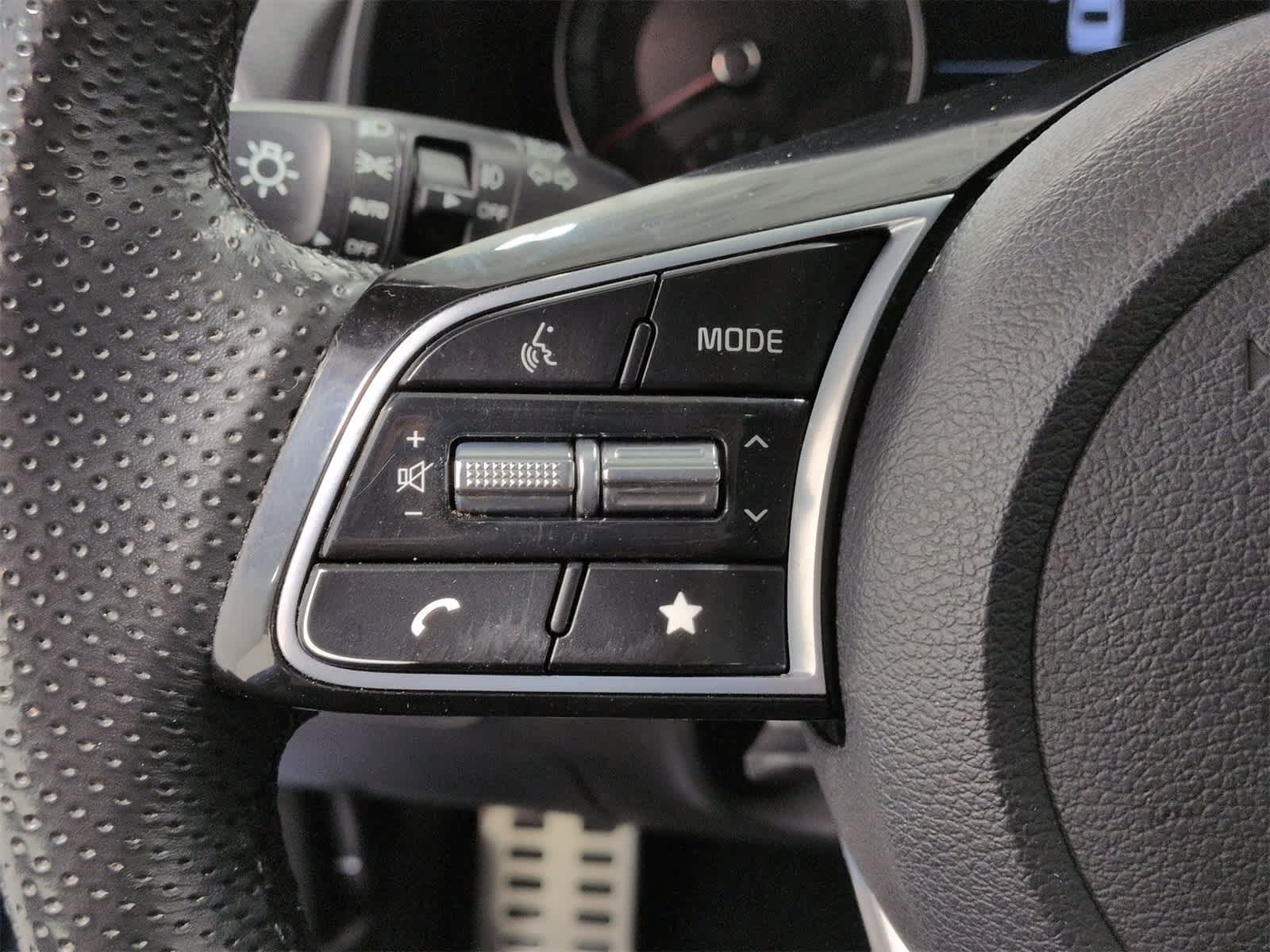 Thumbnail: 2023 Kia Forte - 26