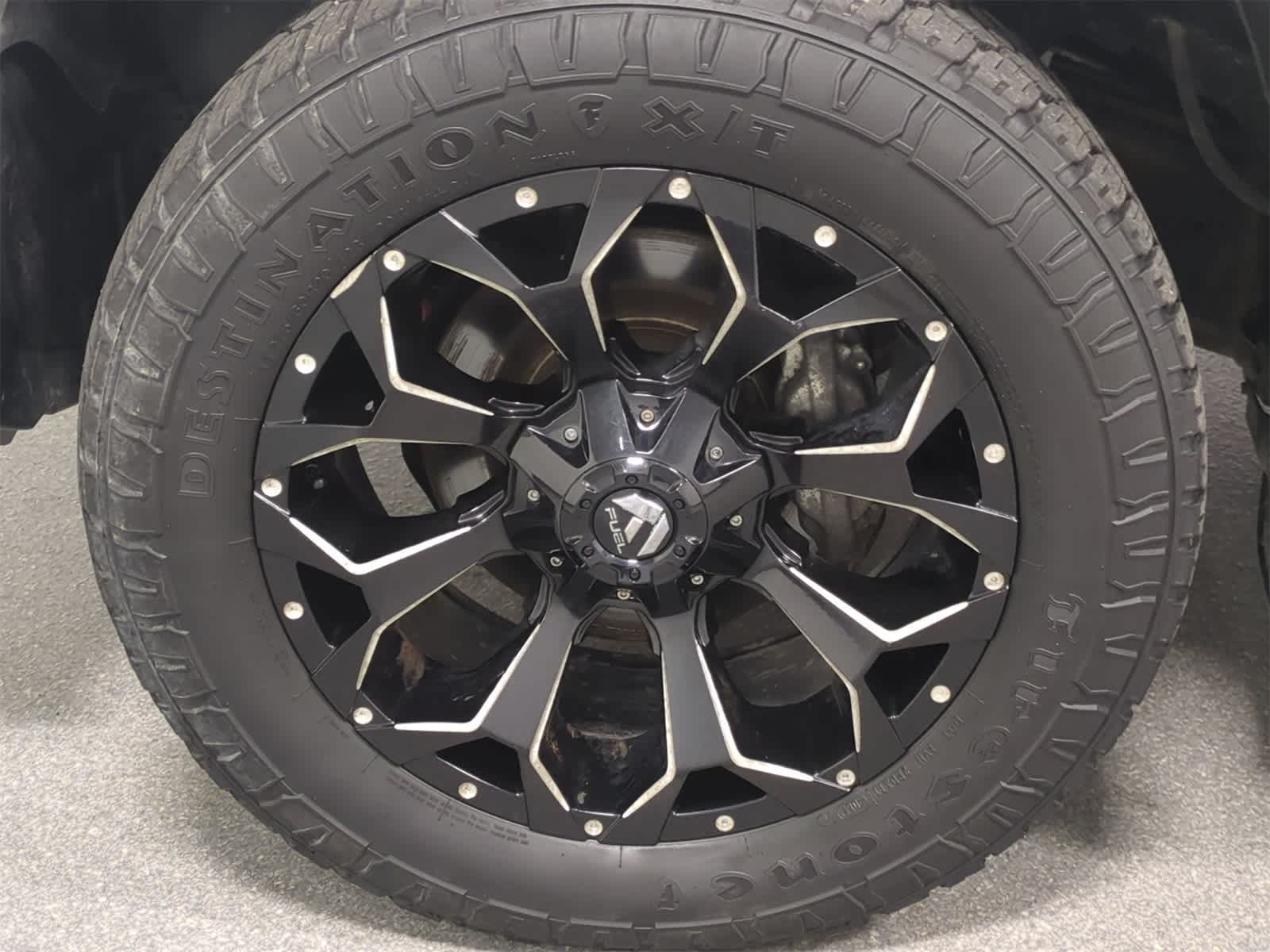 Thumbnail: 2019 Toyota Tundra - 14
