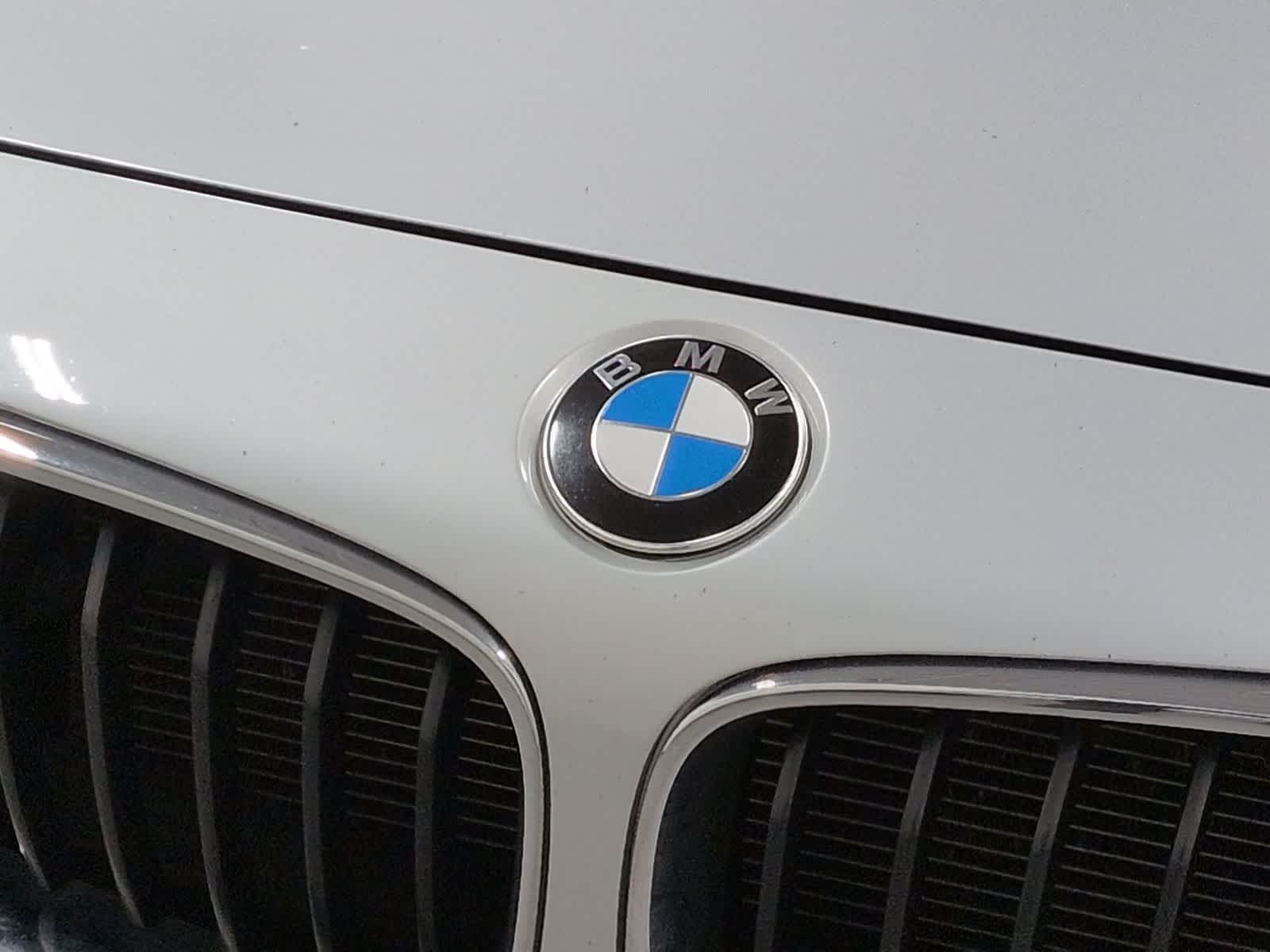 Thumbnail: 2016 BMW 3 Series - 12