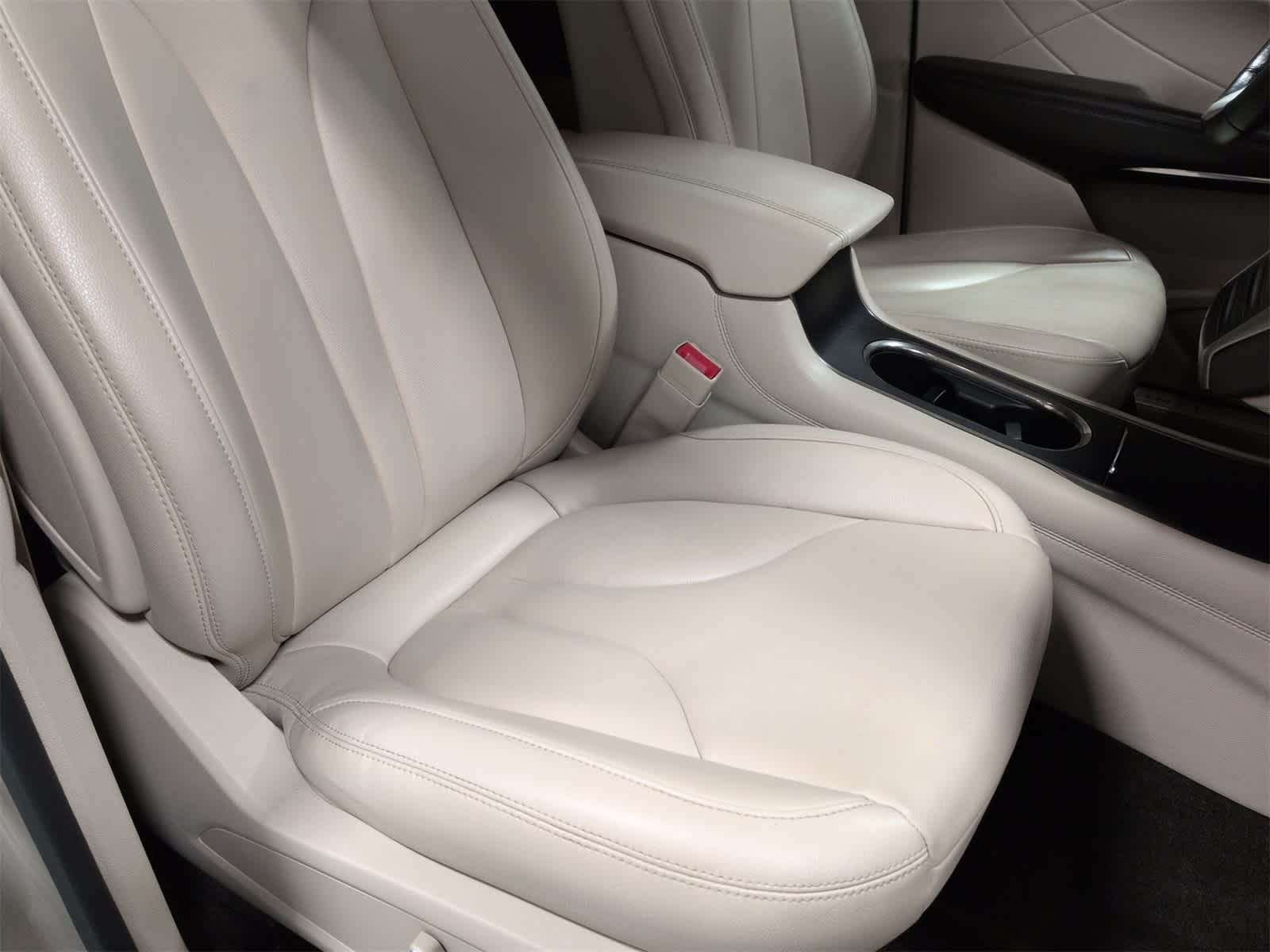 Thumbnail: 2017 Lincoln MKC - 22