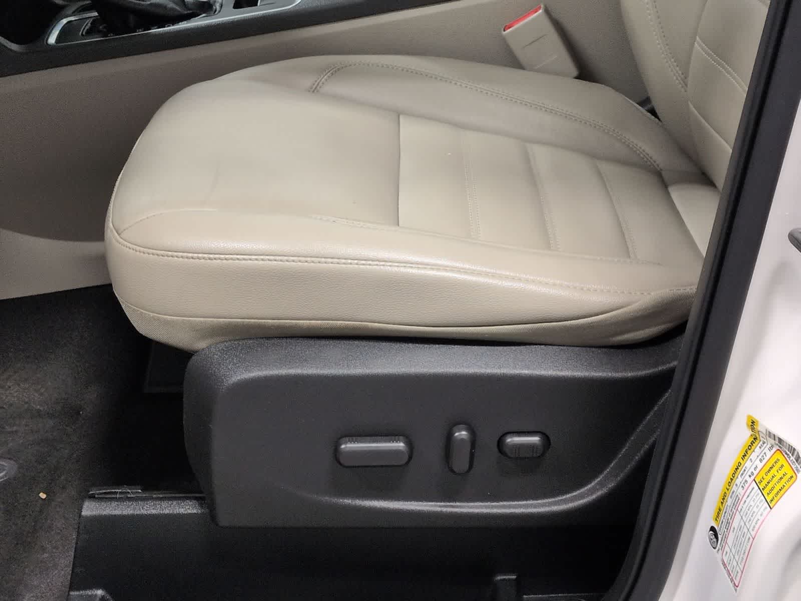 Thumbnail: 2018 Ford Escape - 18