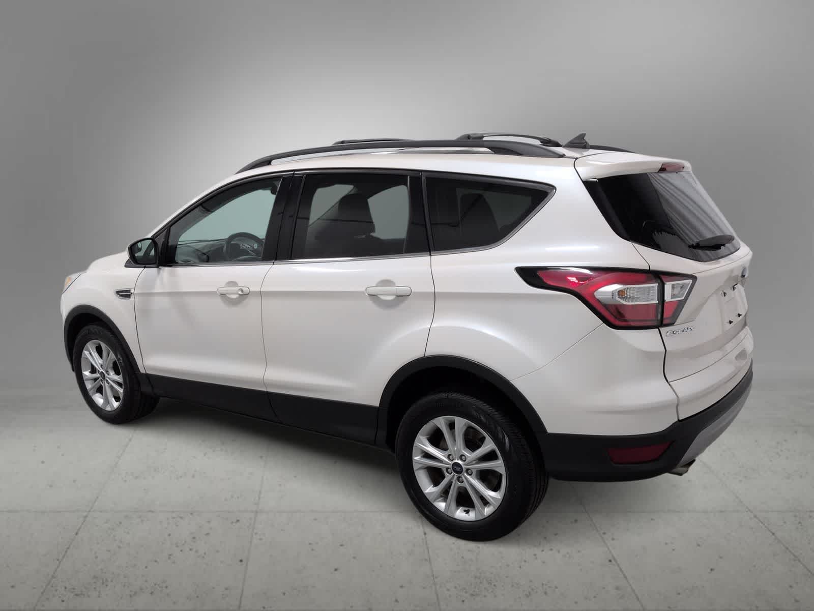 Thumbnail: 2018 Ford Escape - 6