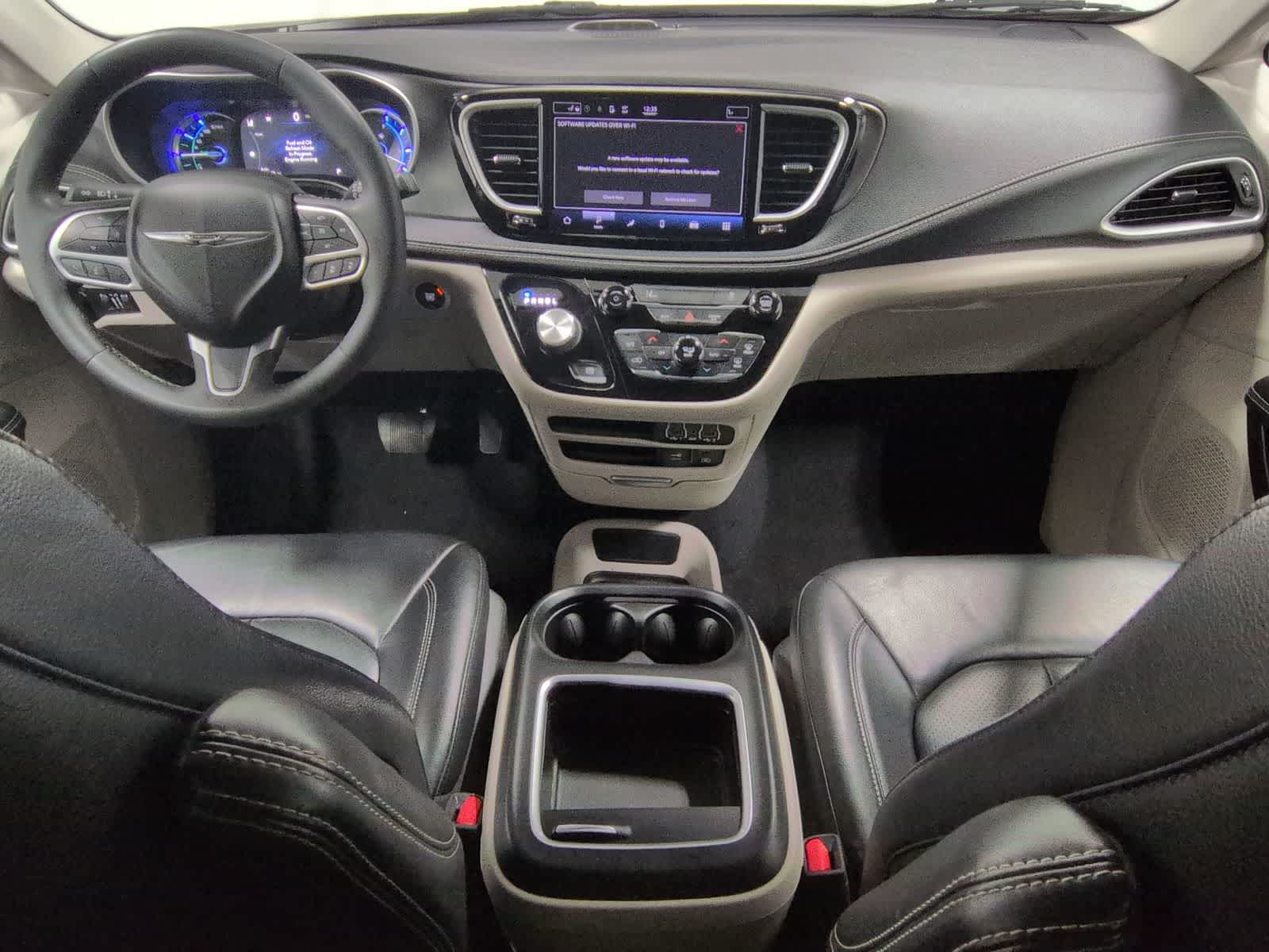 Thumbnail: 2022 Chrysler Pacifica - 16