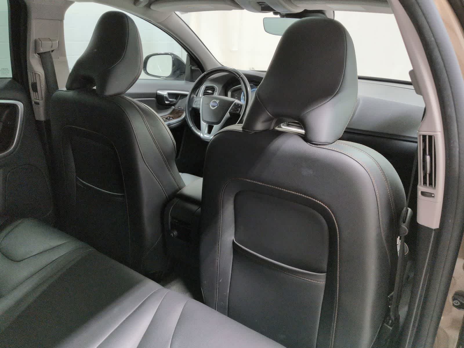 Thumbnail: 2015 Volvo S60 - 20