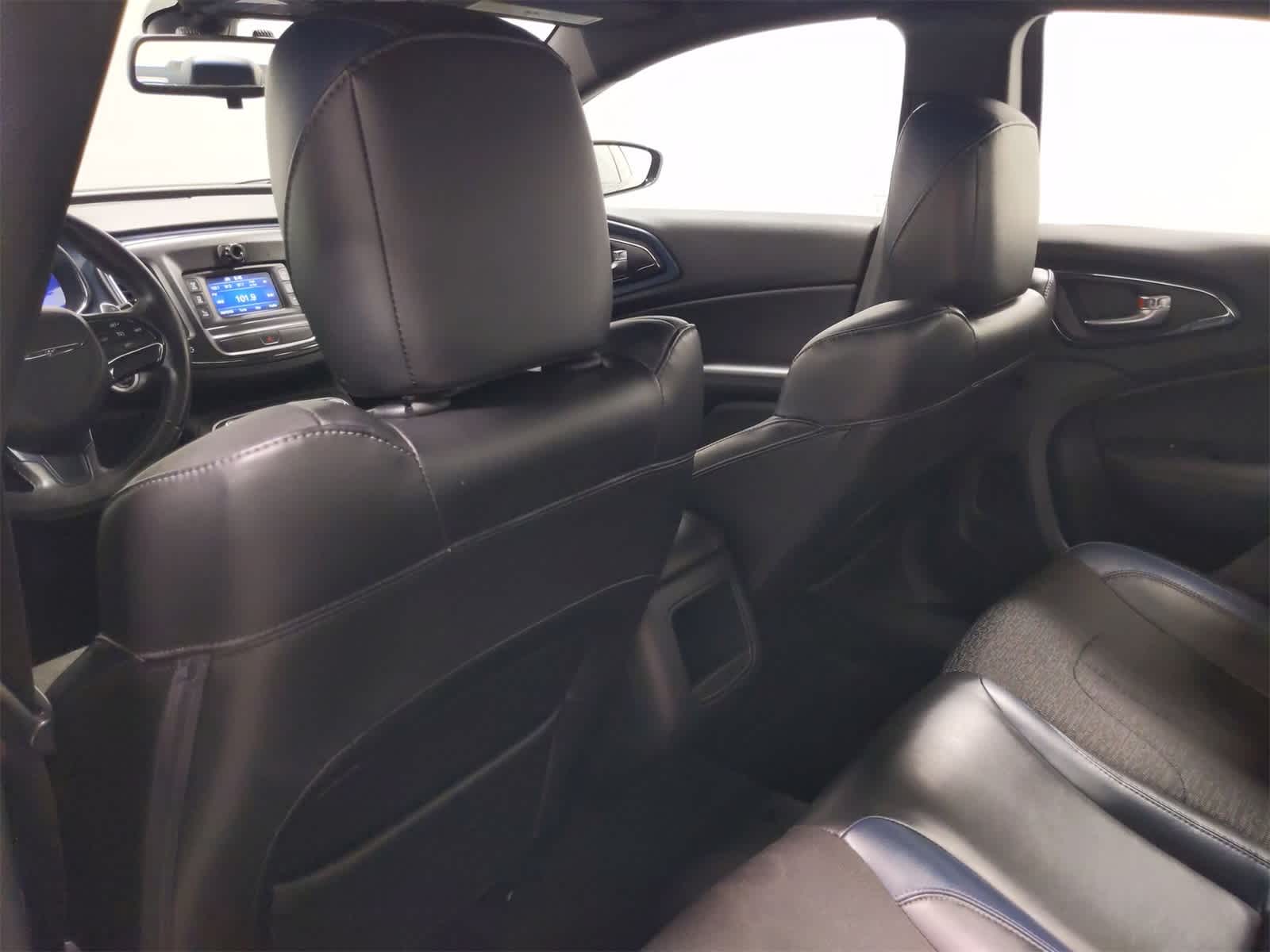 Thumbnail: 2015 Chrysler 200 - 20