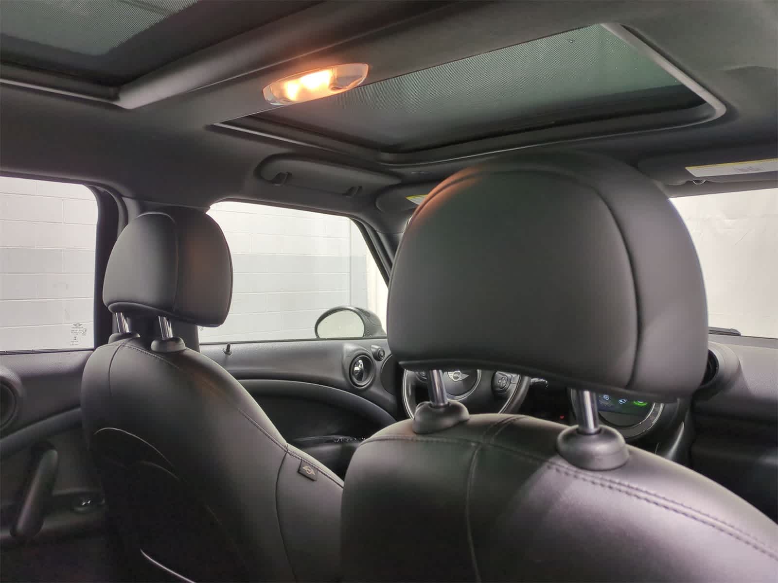 Thumbnail: 2016 MINI Cooper Countryman - 23