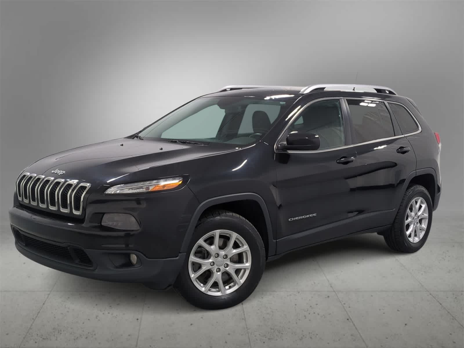 Thumbnail: 2016 Jeep Cherokee - 1